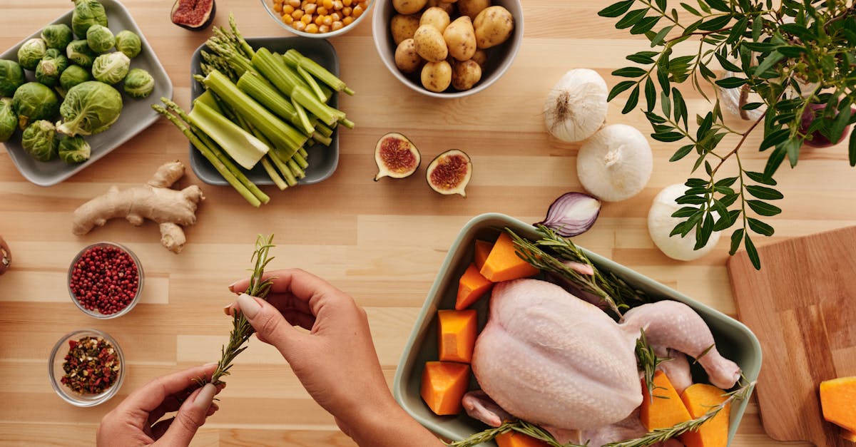 apprenez à cuire des pommes de terre rapidement et facilement au micro-ondes pour des repas délicieux en un rien de temps.
