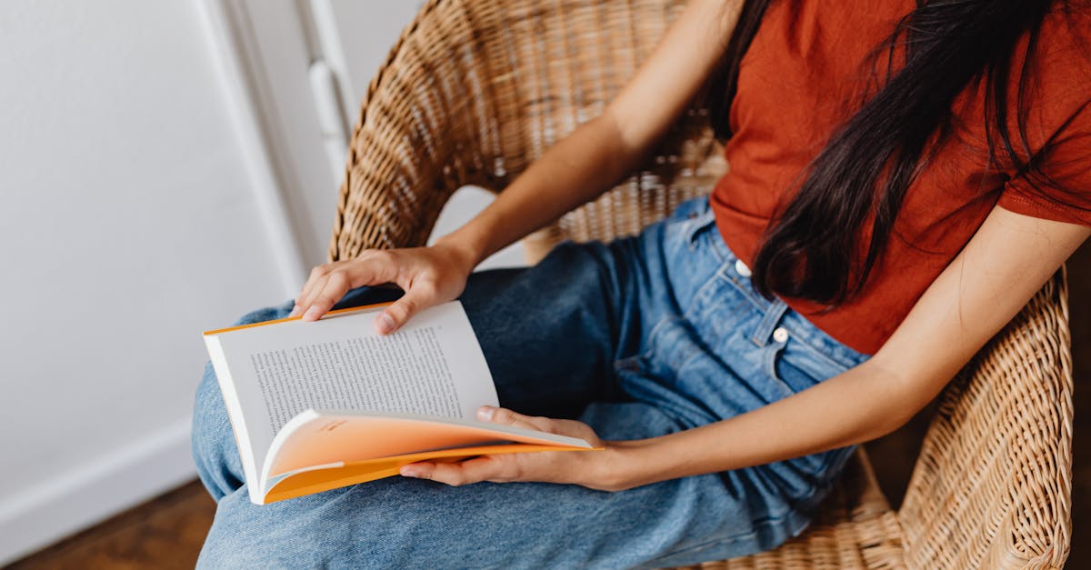 découvrez nos conseils efficaces pour nettoyer votre canapé en rotin et lui redonner tout son éclat rapidement et facilement.