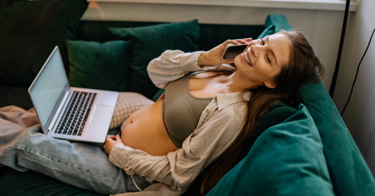 découvrez les avantages des enceintes sans fil adaptées aux futures mamans : confort, praticité et qualité sonore optimale pour une expérience musicale apaisante pendant la grossesse.