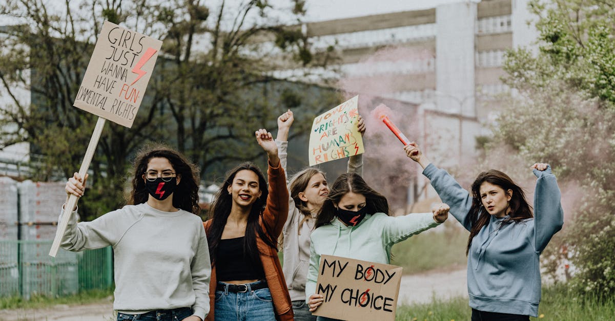 découvrez nos masques capillaires naturels pour nourrir, hydrater et revitaliser vos cheveux en profondeur avec des ingrédients 100% naturels.