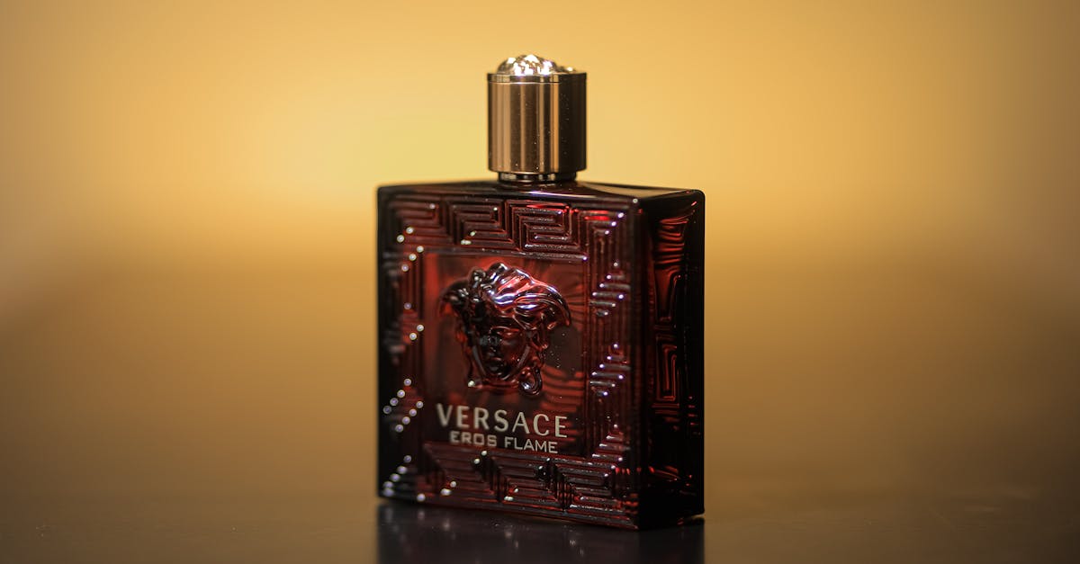 découvrez nos conseils essentiels pour la conservation optimale de vos parfums et prolonger leur fraîcheur et leur qualité.