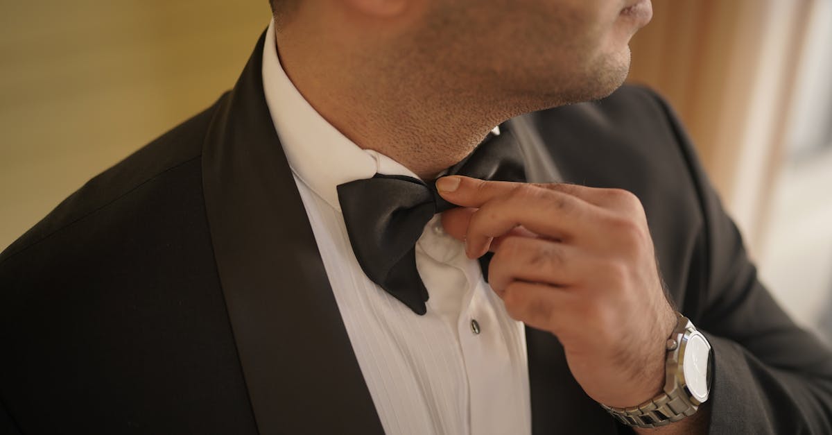 découvrez tout ce qu'il faut savoir sur le frein de langue (tongue-tie) : symptômes, causes, traitements et impact sur l'alimentation et la parole.