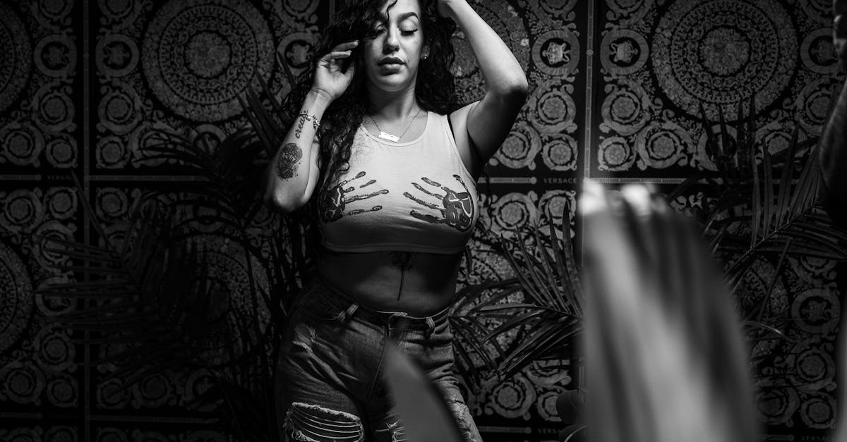 découvrez l'élégance et le luxe intemporel de versace, une marque emblématique de la mode italienne qui allie créativité, sophistication et audace.