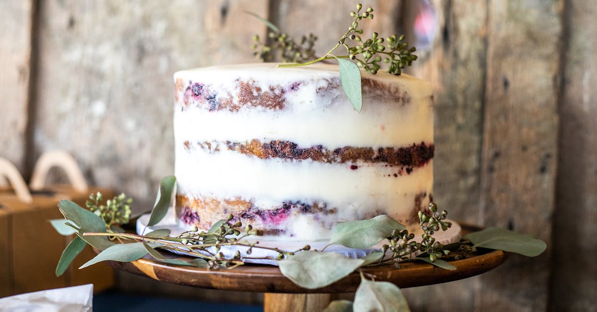 découvrez l'élégance d'un mariage chic et rustique, alliant charme campagnard et sophistication intemporelle pour une célébration inoubliable.