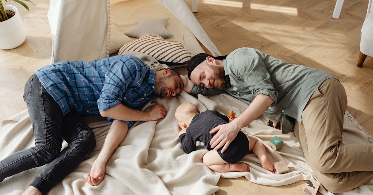 informations et conseils sur la garde d'enfants pour les couples non mariés, couvrant les droits, responsabilités et meilleures pratiques.