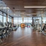 découvrez les bienfaits de l'elliptique pour améliorer votre condition physique, brûler des calories et renforcer votre endurance en douceur.