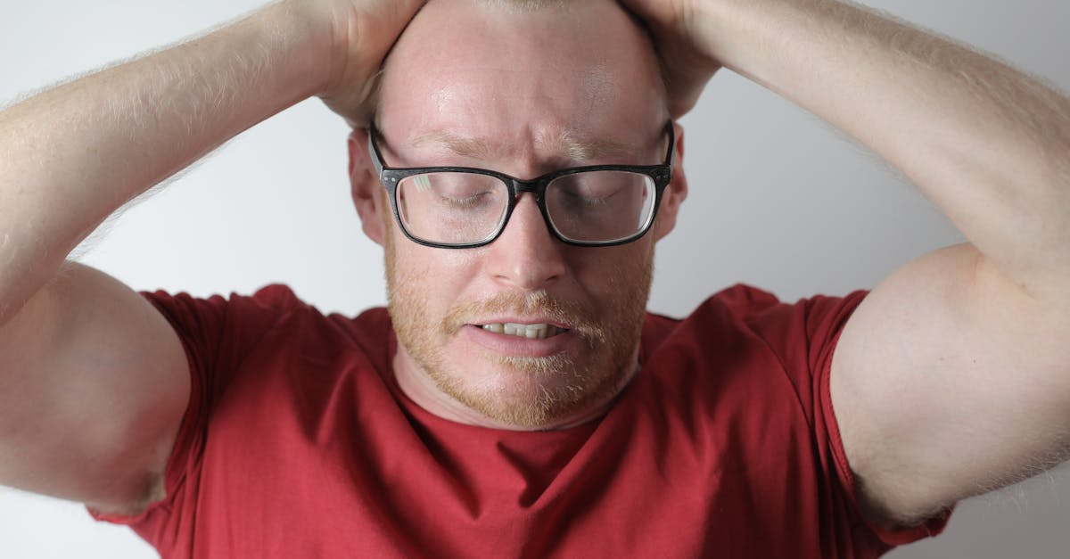 découvrez des remèdes maison efficaces pour soulager les migraines naturellement et rapidement, sans recourir aux médicaments.