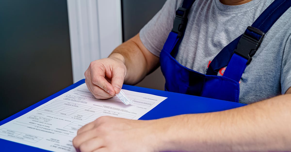 découvrez tout ce qu'il faut savoir sur les contractions de travail : symptômes, durée, intensité et conseils pour les reconnaître et bien se préparer à l'accouchement.