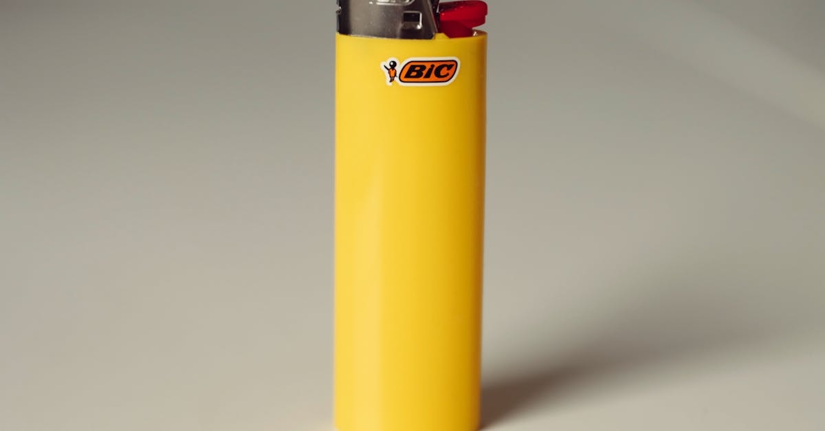 découvrez notre briquet de luxe alliant élégance et performance pour un style raffiné et une utilisation optimale.